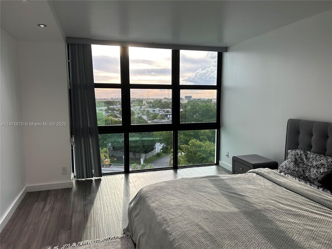 Foto del edificio - 800 Parkview Dr