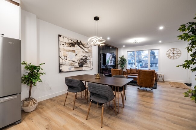 Building Photo - 9339 87 Ave NW