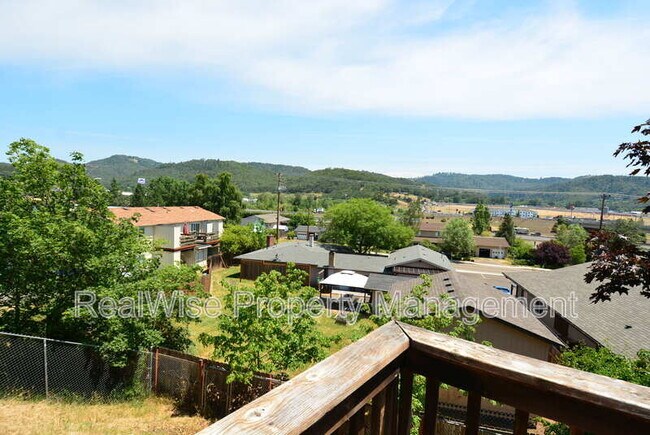 Foto del edificio - 118 Christie Ct