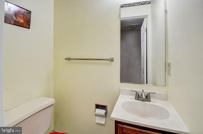 Foto del edificio - 1140 Oakcroft Ln