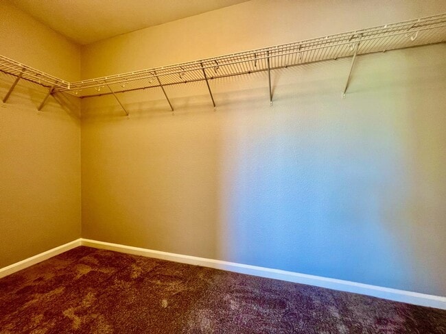 Building Photo - 3086 Ormonde St