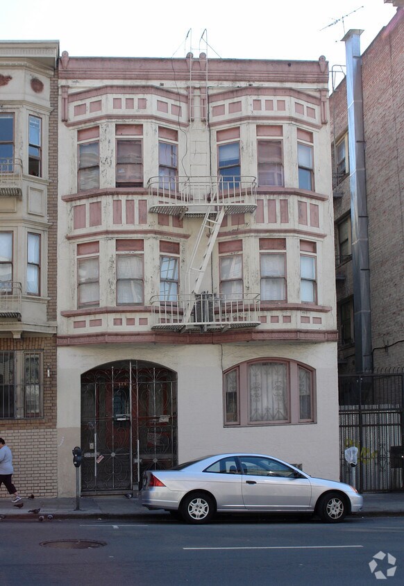 Building Photo - 324 Hyde St