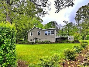 Building Photo - 18 Inglenook Dr