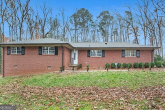 Building Photo - 1872 Forrest Rd