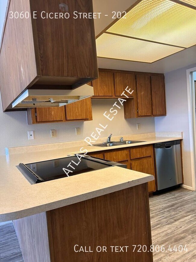 Building Photo - NOW AVAILABLE! 2 bed 2 bath in Mesa