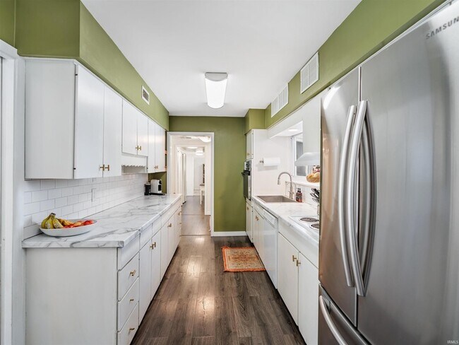 Foto del edificio - 2924 Santa Rosa Dr