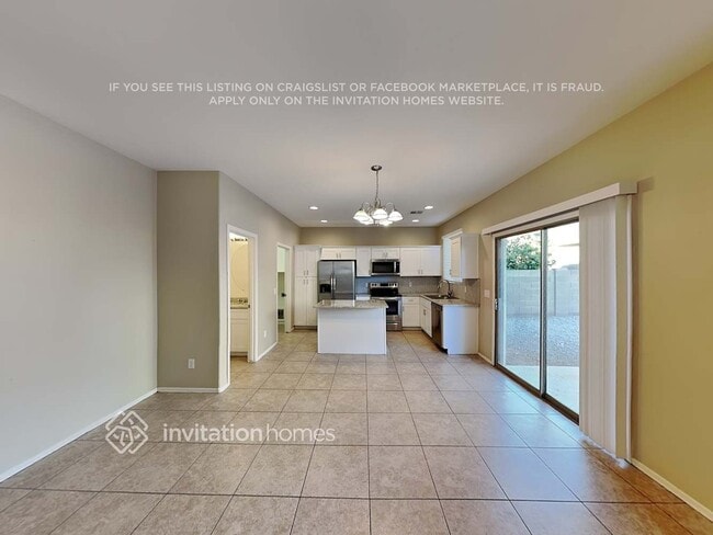 Building Photo - 17412 W Mandalay Ln