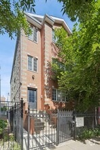 Building Photo - 1064 N Marshfield Ave