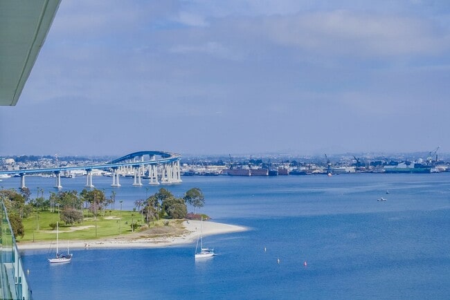 Building Photo - 1810 Avenida Del Mundo