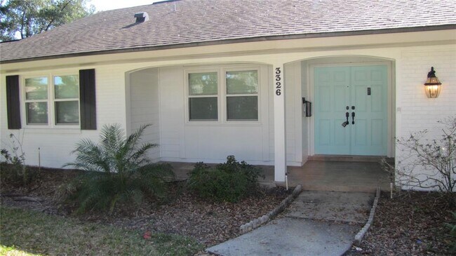 Foto del edificio - 3326 Schefflera Rd