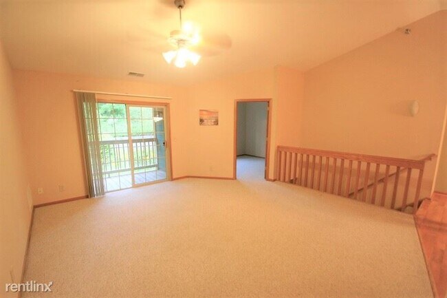 Foto del edificio - 1921 Deerhaven Ln NE