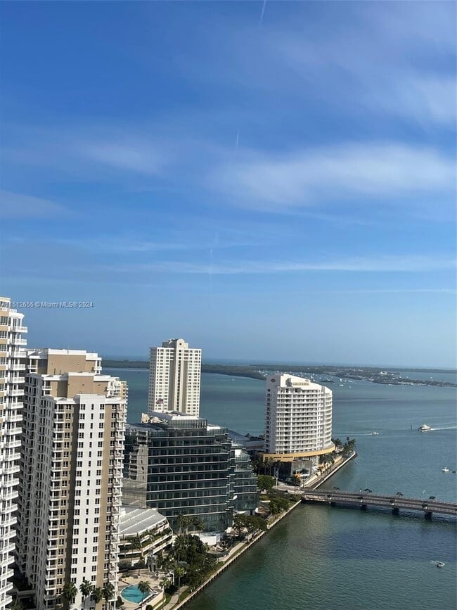 Building Photo - 465 Brickell Ave