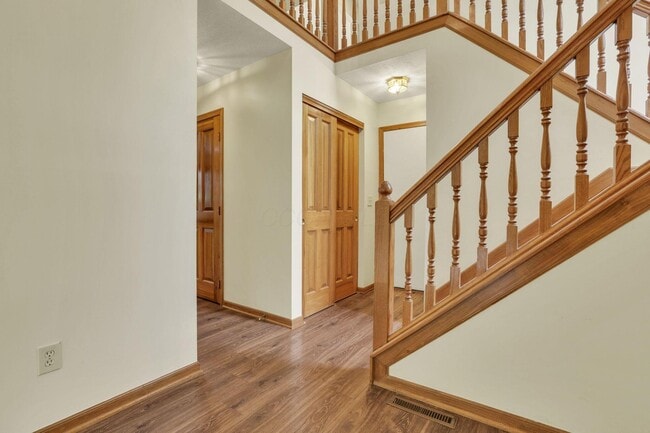 Building Photo - 7641 Finbarr Ct
