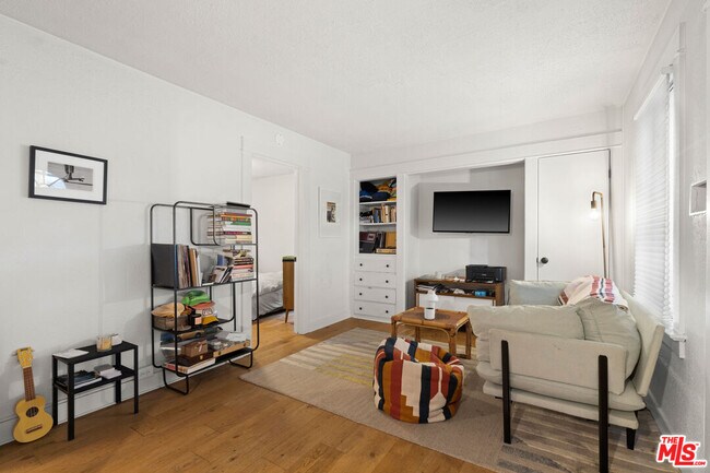 Foto del edificio - 2009 Dell Ave