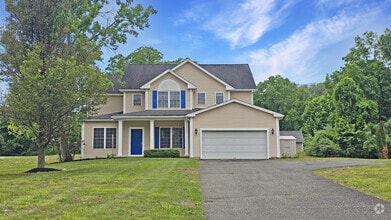 Building Photo - 48 Meadow Brook Rd