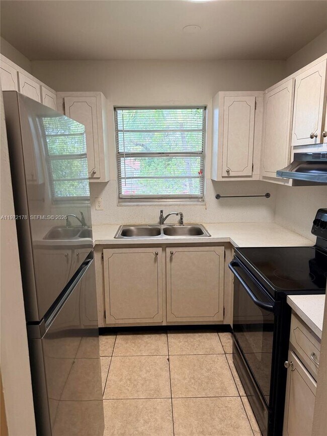 Foto del edificio - 2134 Lincoln St