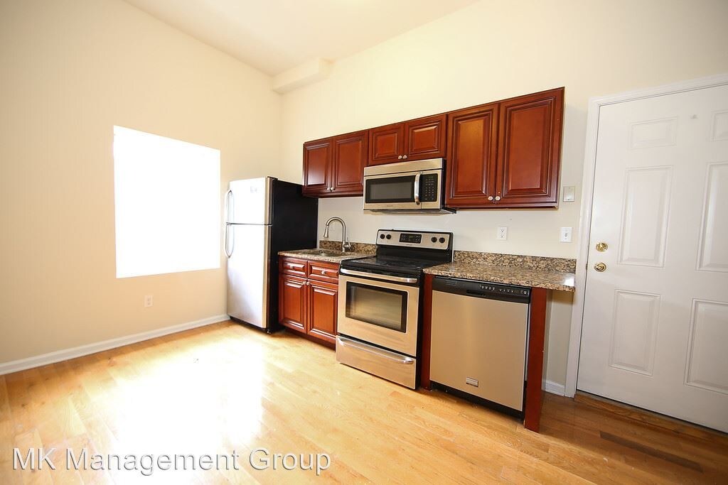 Primary Photo - 1519-21 N 16th Streert