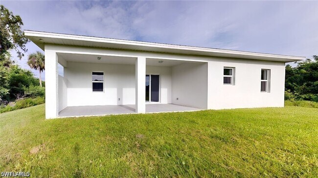 Foto del edificio - 6108 Stratton Rd