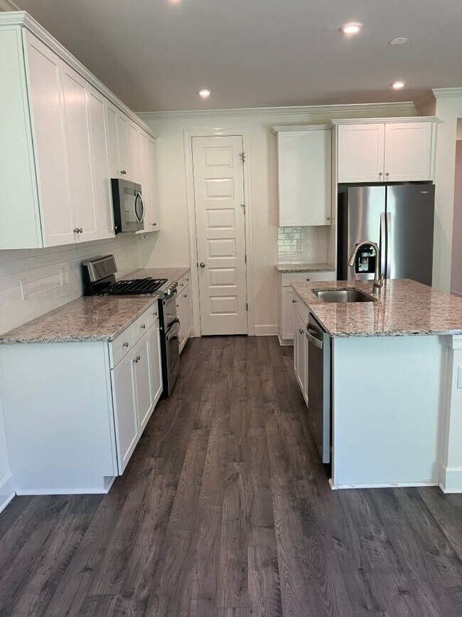 Foto del edificio - Spacious home with Cul de Sac Location