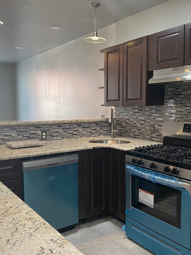 Kitchen - 1610 S 24th St