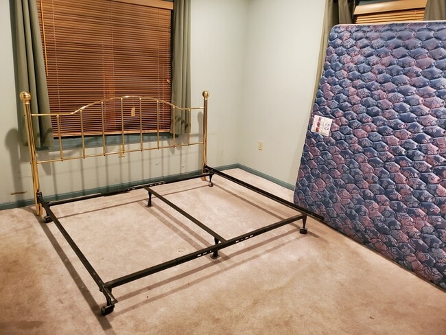 Master Bedroom - 14 Sanderson Rd