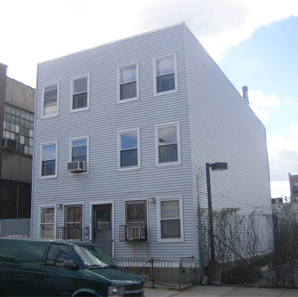 Primary Photo - 154 28th St