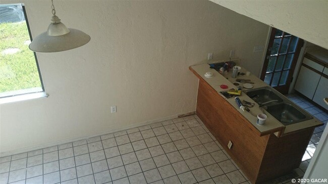 Building Photo - 2707 NW 4 Pl