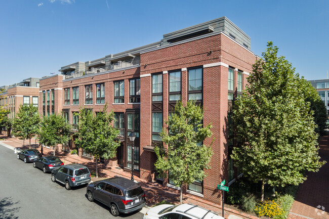 Building Photo - Robinson Landing