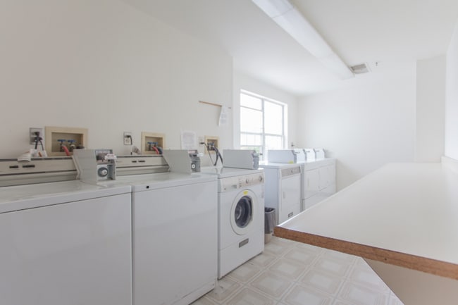Building Photo - 2101 Reamer Dr