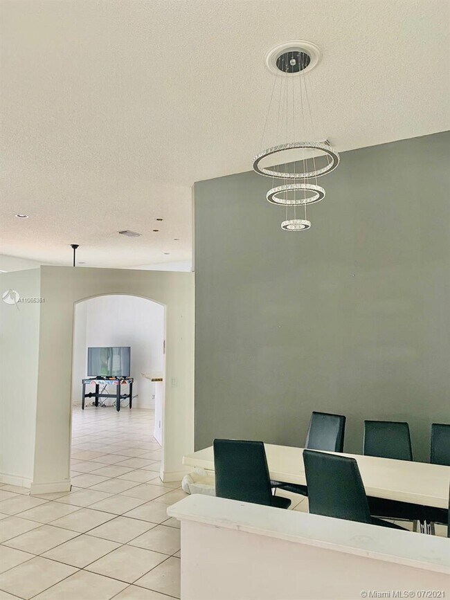 Foto del edificio - 5320 SW 32nd Ave