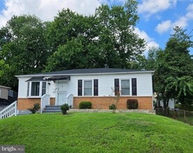 Building Photo - 5520 Duchaine Dr