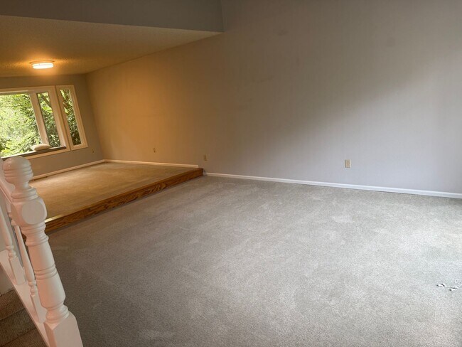 Building Photo - $3900.00 3 Bedroom 2.5 Bath Modern Style Home in Kirkland