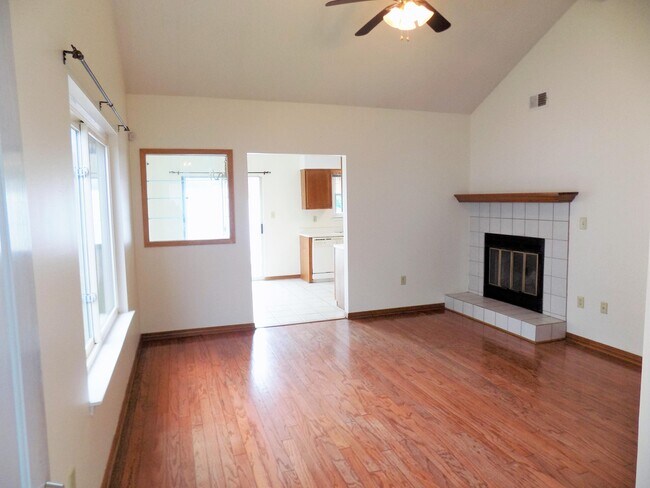 Building Photo - 1871 Heartland Dr