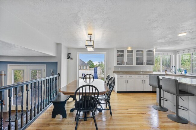 Foto del edificio - 3470 Maynard Ct