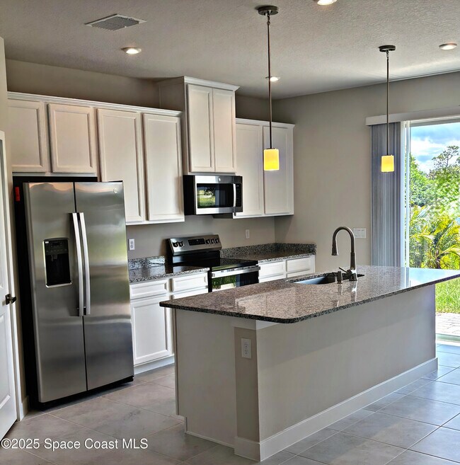 Foto del edificio - 1685 Kendall Pointe Pl