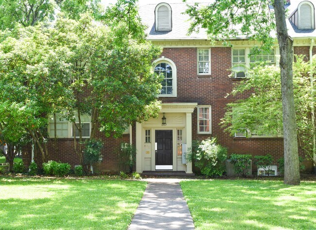 Building Photo - 1907 Capers Ave