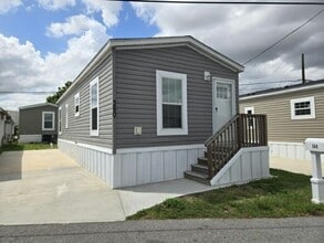 Building Photo - 3301 58th Ave N