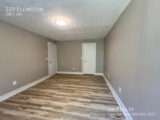 Building Photo - 229 Ellington-