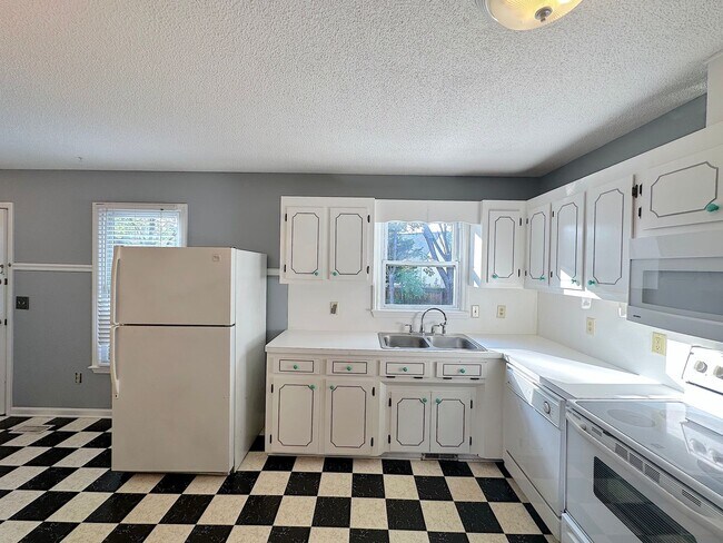 Foto del edificio - Well Maintained Ranch Style Home!