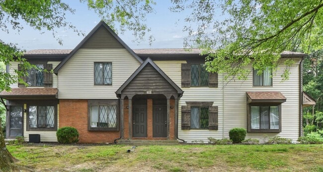 Building Photo - 1385 Country Side Dr