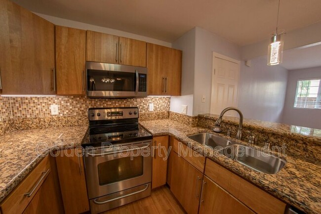 Building Photo - 5404 Balboa Arms Dr