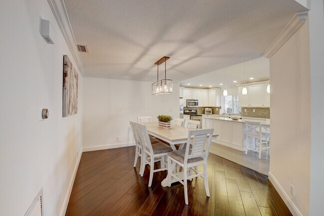 Foto del edificio - 5075 Marina Cir