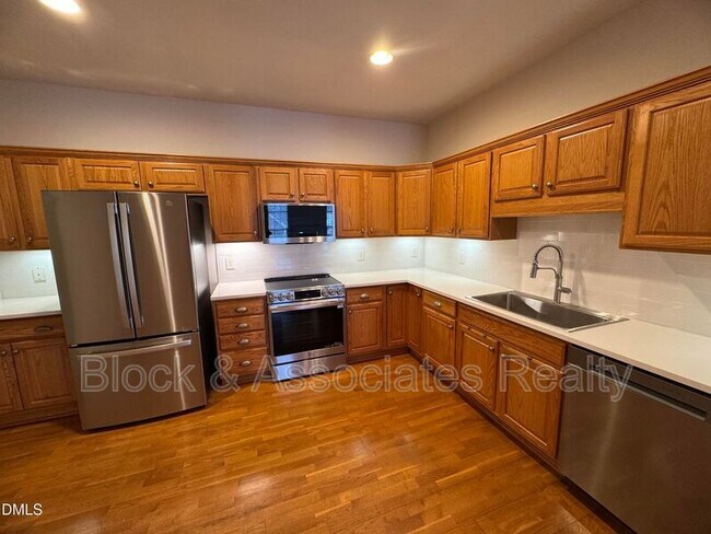 Foto del edificio - 4622 Ivy Blossom Ln