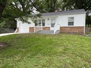 Building Photo - 5517 Willow Ave