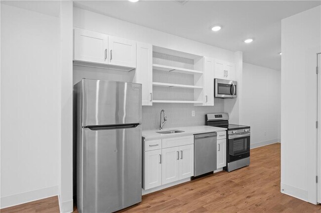 Foto del edificio - 456 Flat Shoals Ave SE