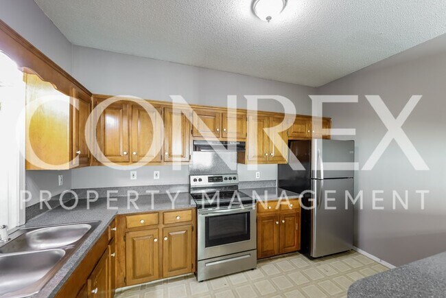 Building Photo - Cozy with a hint of Charm in Montgomery!