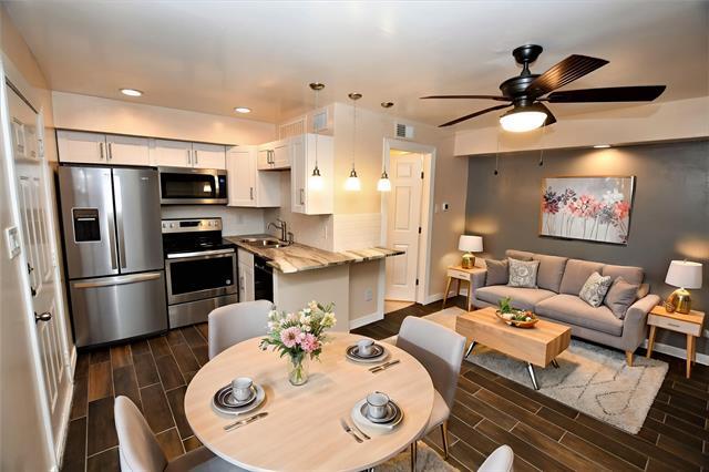 Foto del edificio - 9821 Walnut St