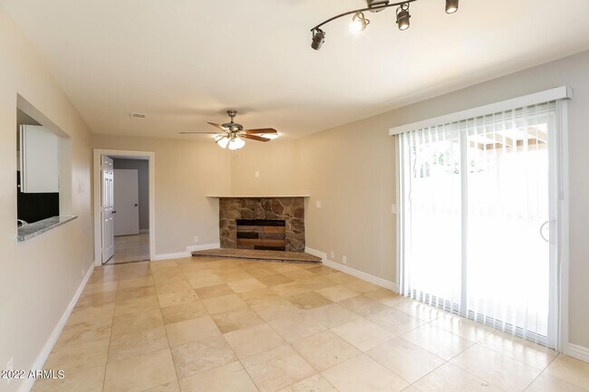 Foto del edificio - 18205 North 25th Pl