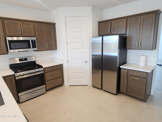 Foto del edificio - 11214 N 168th Dr