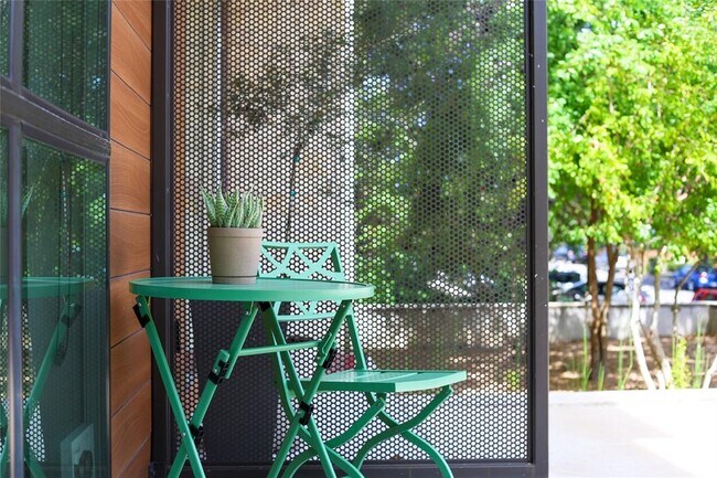 Foto del edificio - 207 W Johanna St